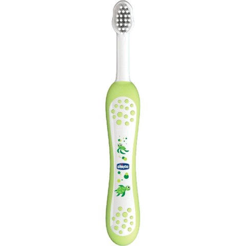 CHICCO 6M+ Szczoteczka do zębów, miękkie włosie, ergonomiczna rączka, etui