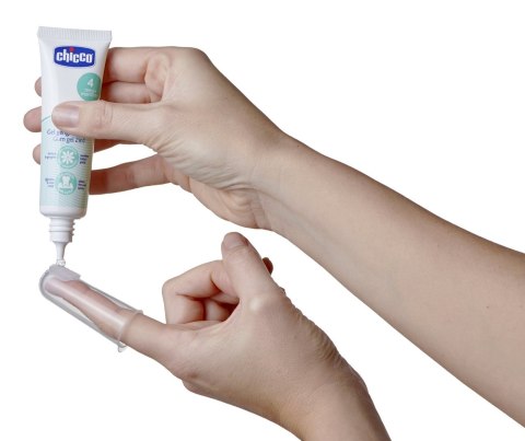 CHICCO 0M+ Zestaw na ząbkowanie żel + szczoteczka na palec, etui, bez smaku CHICCO 0M+ Zestaw na ząbkowanie żel + szczoteczka na palec, etui, bez smaku