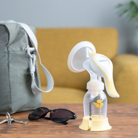 MEDELA HARMONY FLEX Laktator ręczny dwufazowy, technologia FLEX, na jedną pierś MEDELA HARMONY FLEX Laktator ręczny dwufazowy, technologia FLEX, na jedną pierś