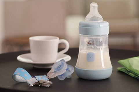 CHICCO BOY Zestaw: butelka antykolkowa Perfect5, smoczek mini soft, taśma CHICCO BOY Zestaw: butelka antykolkowa Perfect5, smoczek mini soft, taśma